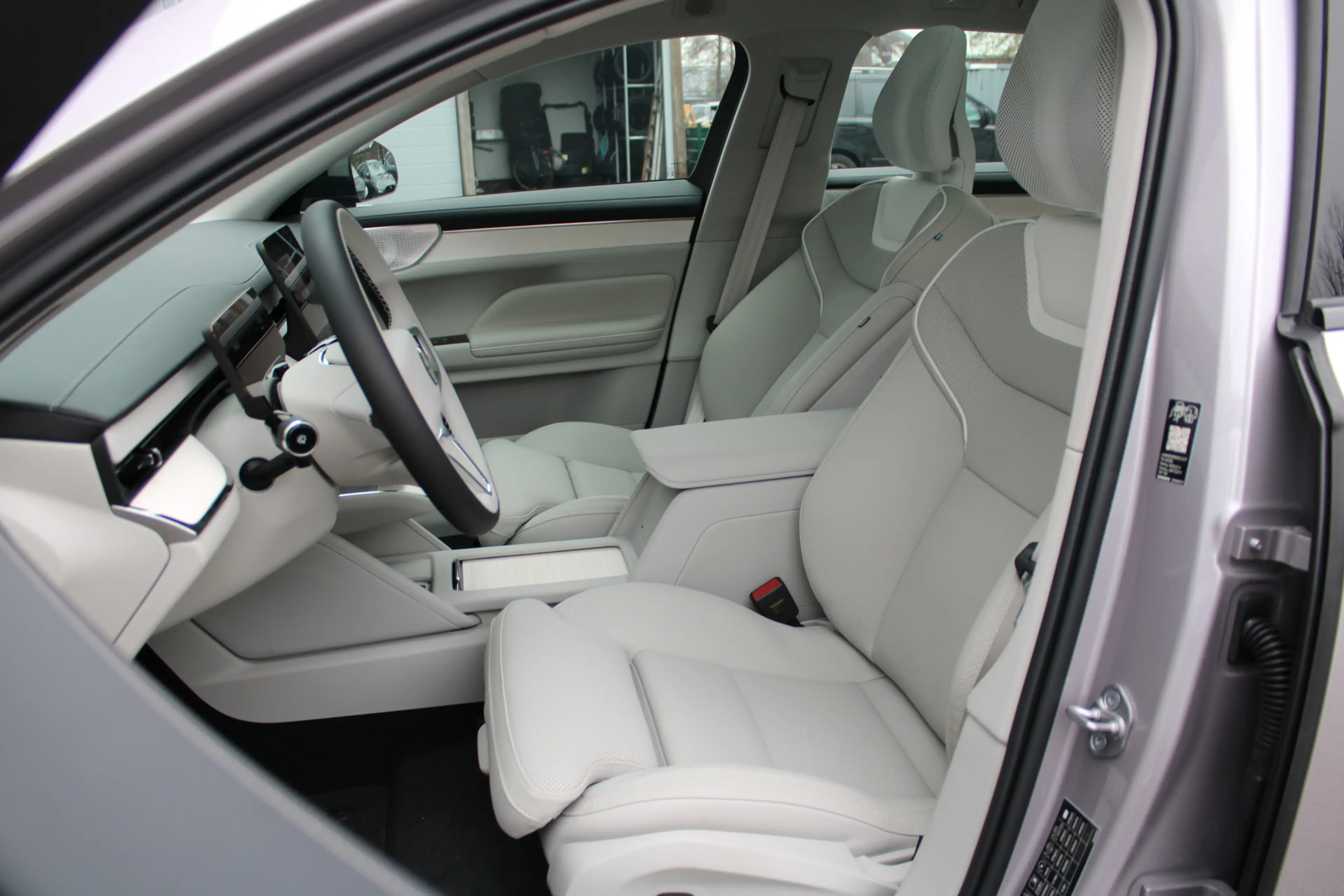 Volvo ES90 Single Motor Extended Range Ultra 92 kWh — photo 4