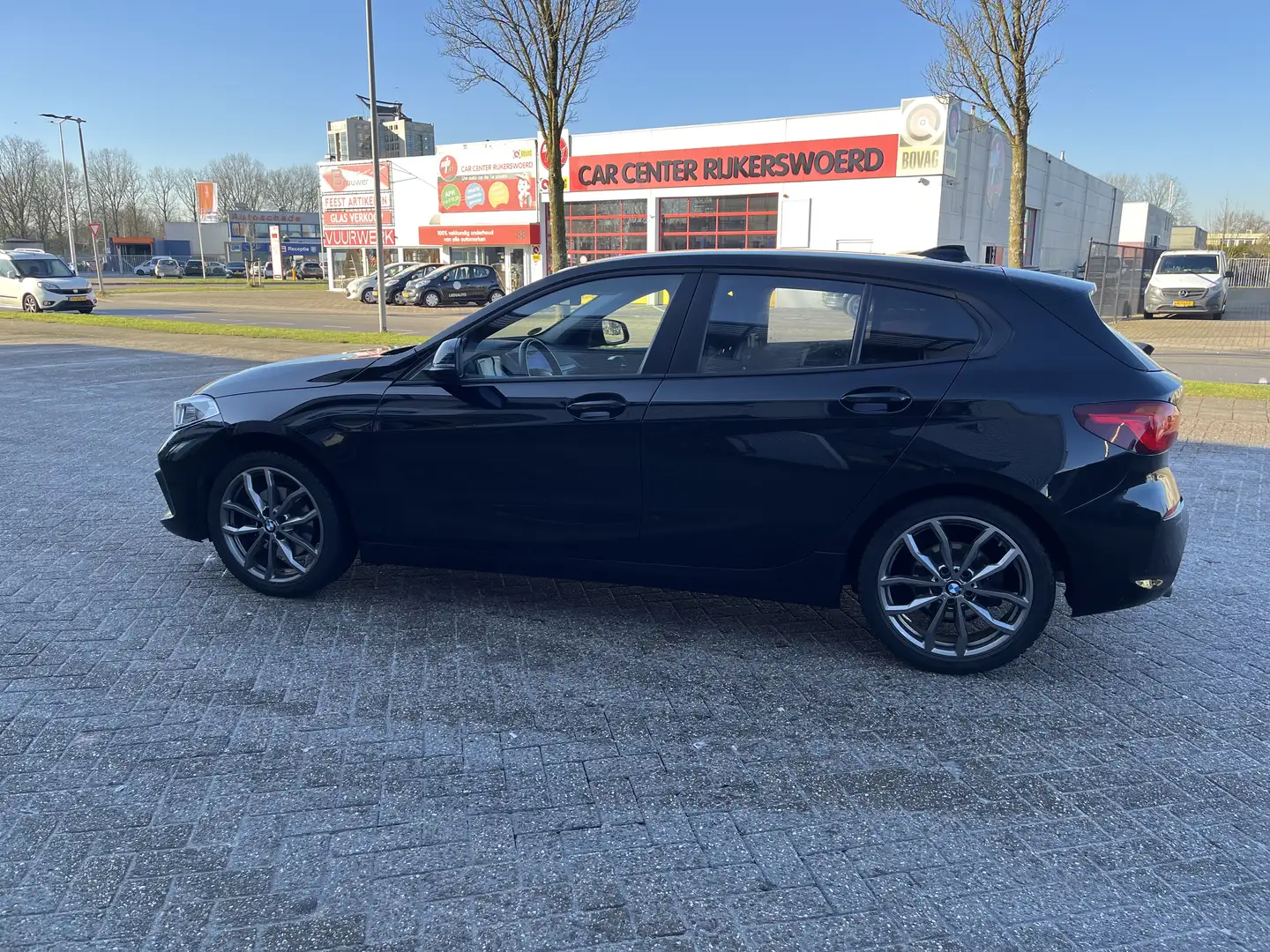 BMW 118 Zwart - 2