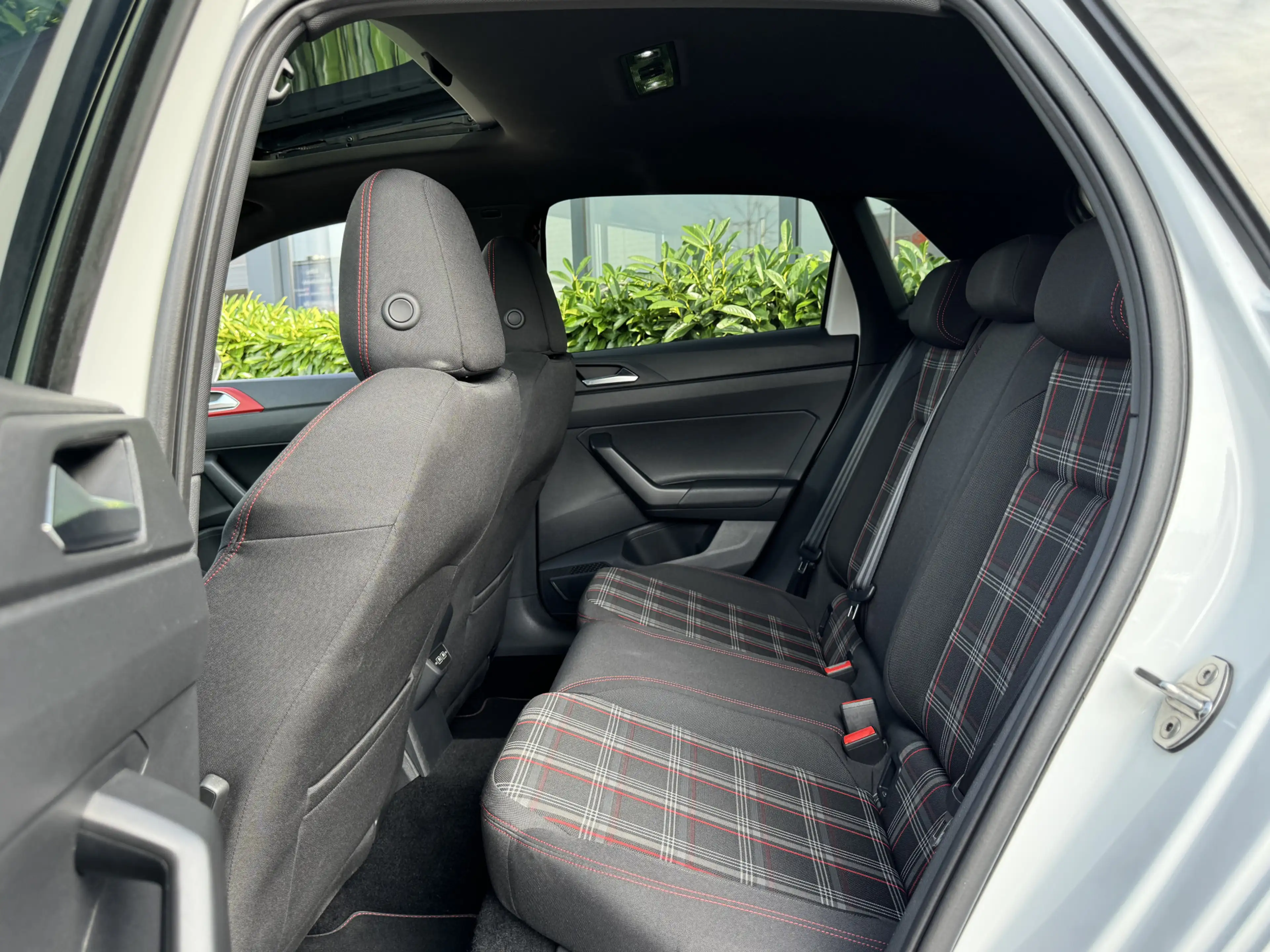 Volkswagen Polo GTI 2.0 TSI 200pk DSG / Aut. Panoramadak Virtual Beats — photo 30