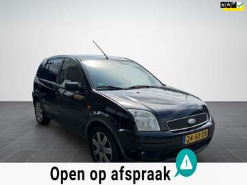 1.6-16V Airco|Cruise|Trekhaak|Hoge-instap|NAP