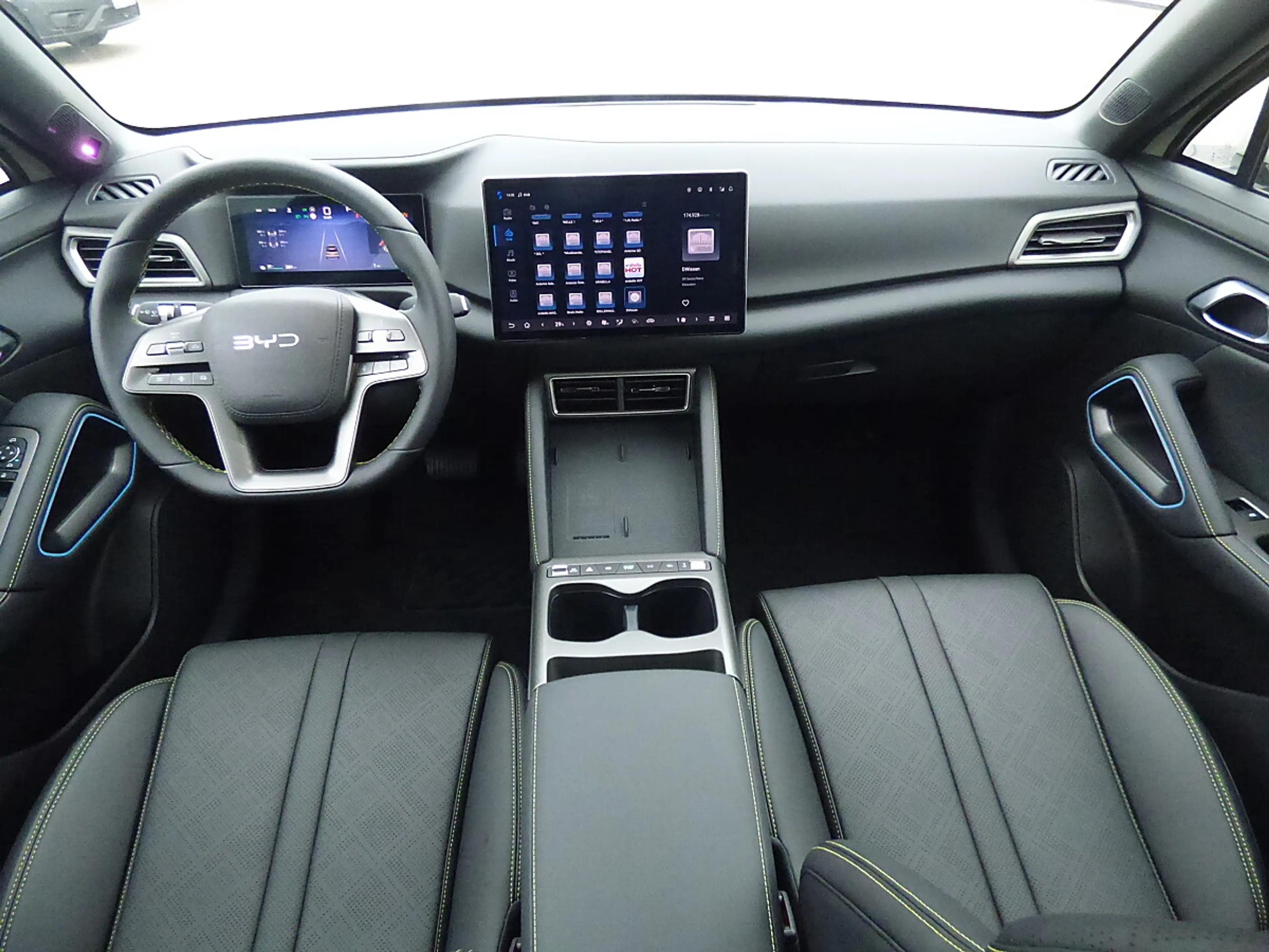 BYD Atto 2 Atto2 DM-i PHEV 18kWh Boost Österreich Paket in... — photo 8
