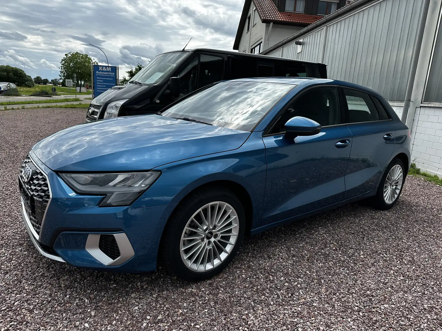 Audi A3 40 TFSI Sportback quattro S tronic advanced Bleu - 2