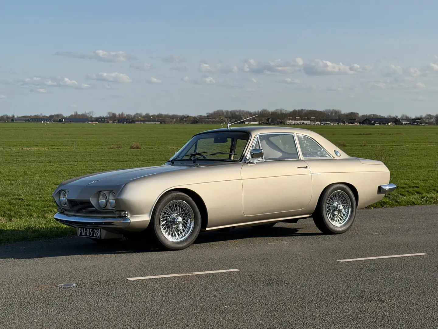 Reliant Scimitar Coupe straight 6 Beige - 1