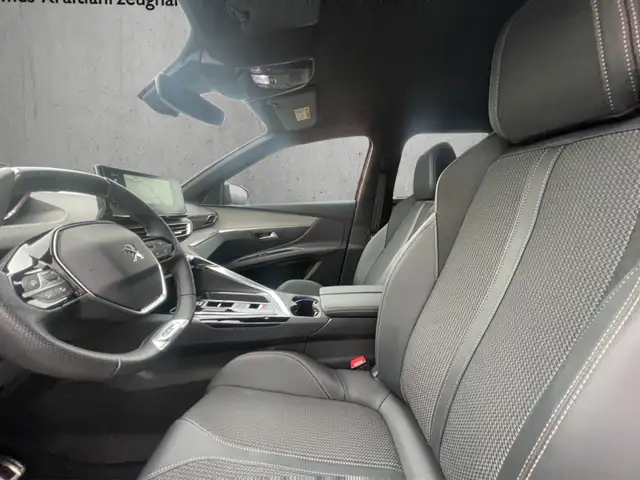 Peugeot 5008 view 9