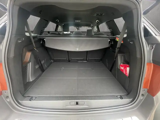 Peugeot 5008 view 7