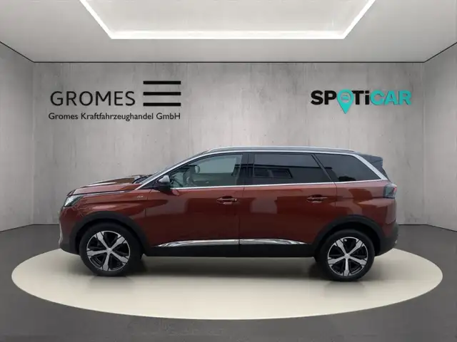 Peugeot 5008 view 6