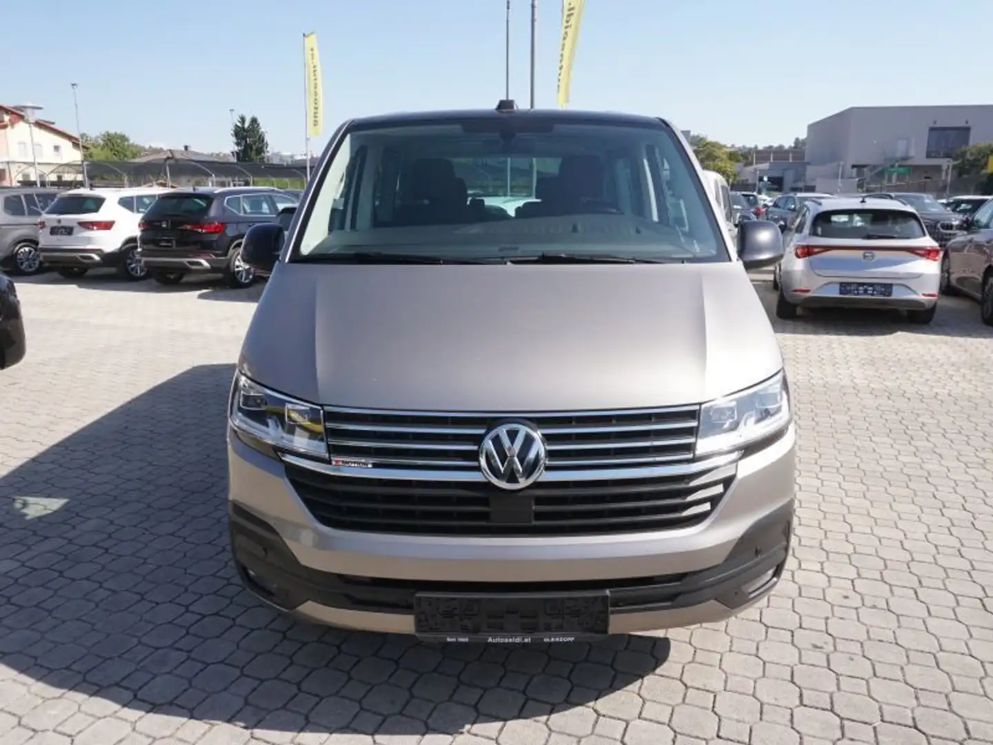 Volkswagen T6.1 Multivan Edition 2,0 TDI 4Motion DSG *VIRTUAL+LED+STHZG.* Beige - 2