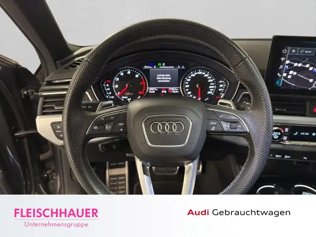 Audi RS4 view 10