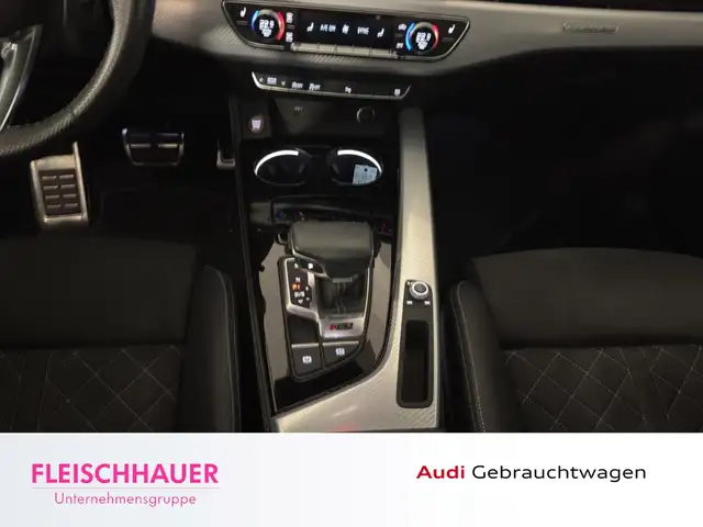 Audi RS4 view 15