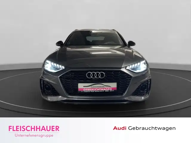 Audi RS4 view 2