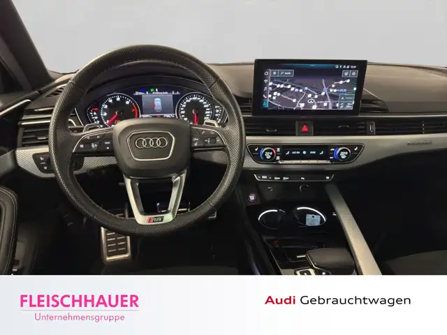 Audi RS4 view 14