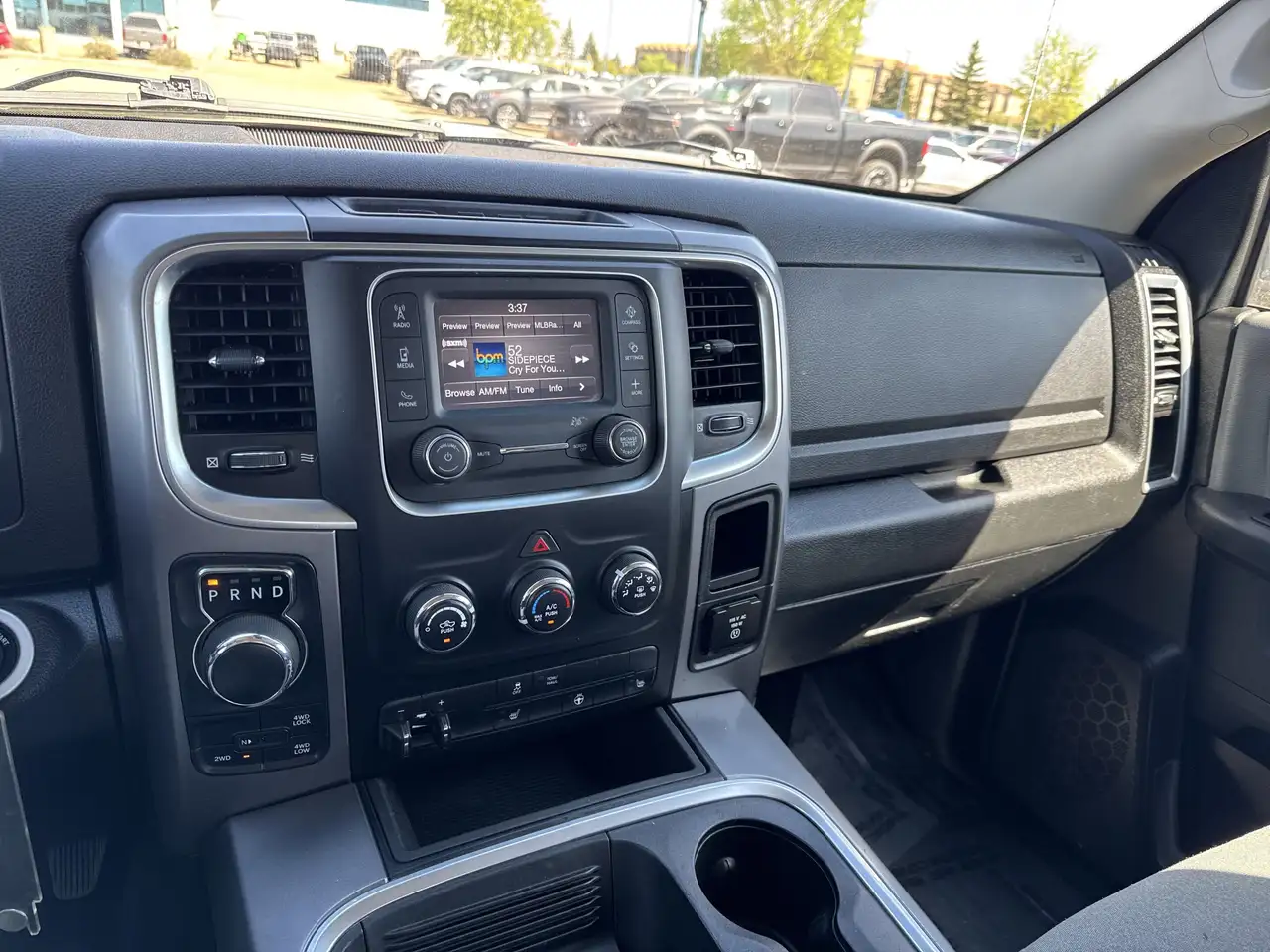 RAM 1500 снимка RAM 1500