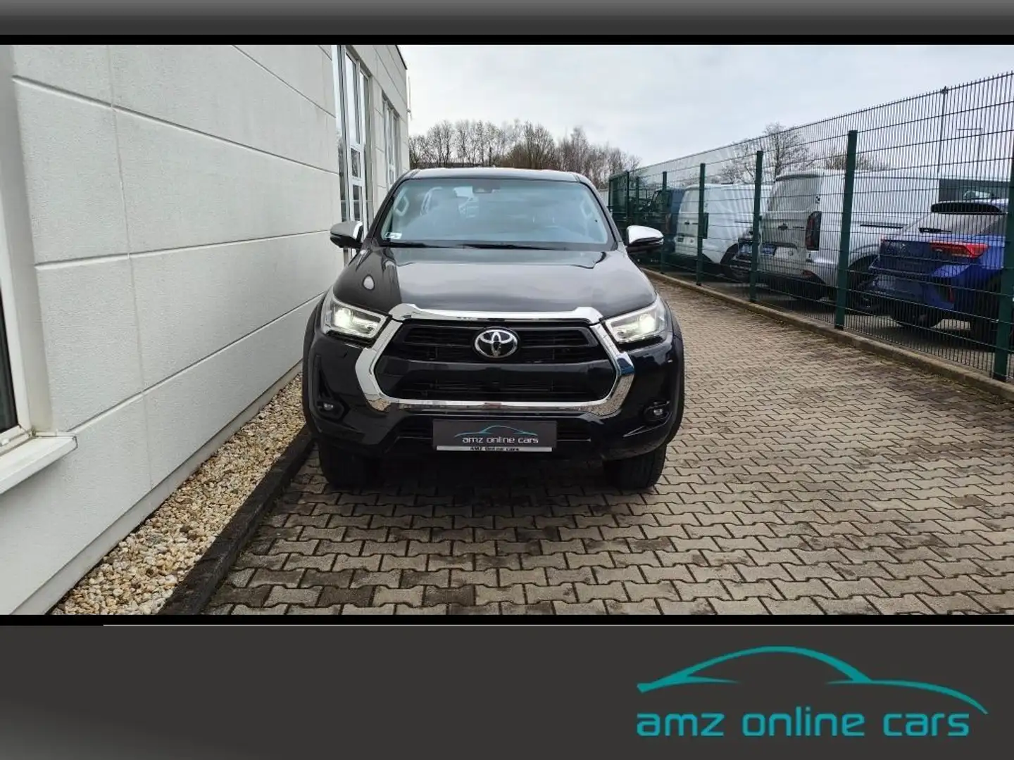 Toyota Hilux 2.8 4WD Aut. DoKa Executive ACC*LED*360° K Negru - 2