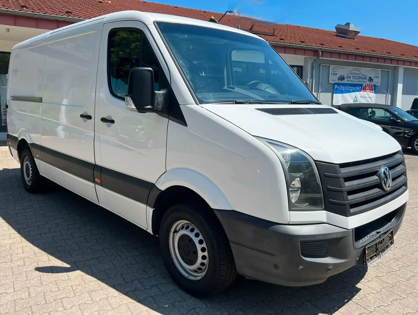 Volkswagen Crafter Kasten 35 L2H1 Navi Klima Standhz 3Sitz. Weiß - 2