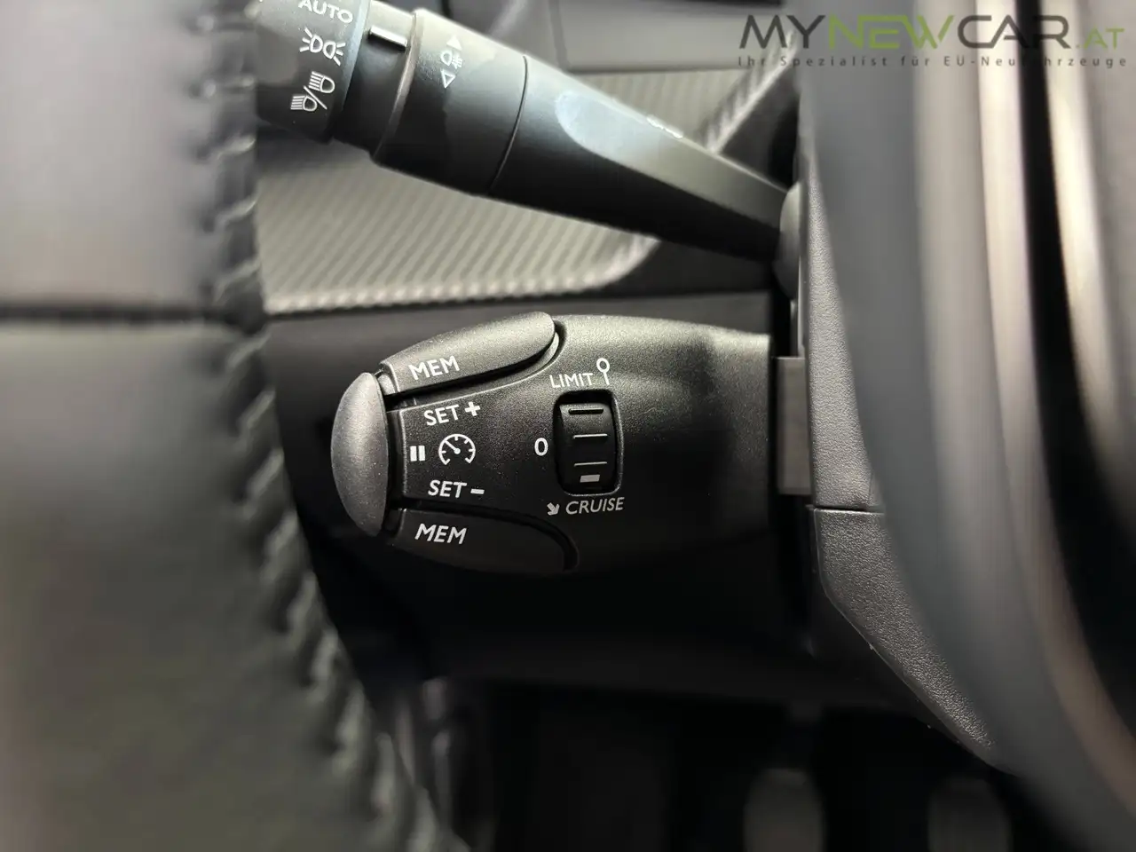 Peugeot 2008 Style PureTech NAVI/KAMERA/LED *NEU* 11
