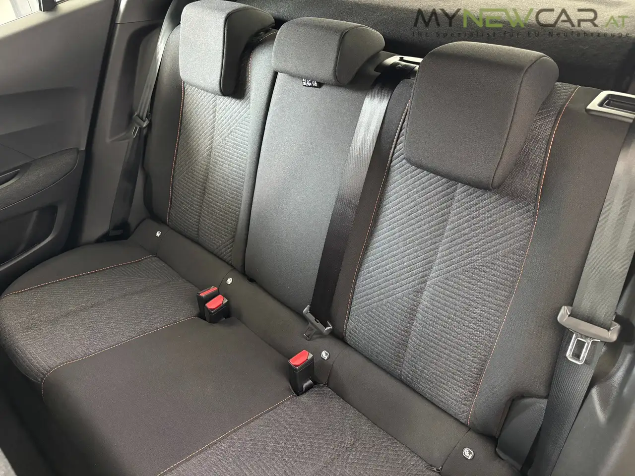 Peugeot 2008 Style PureTech NAVI/KAMERA/LED *NEU* 19