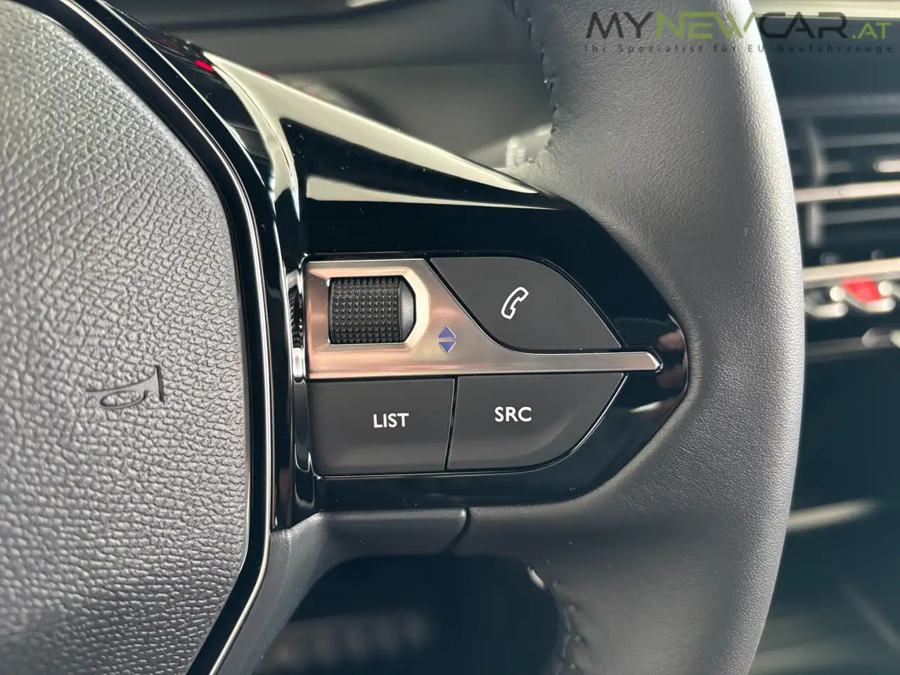 Peugeot 2008 Style PureTech NAVI/KAMERA/LED *NEU* 10