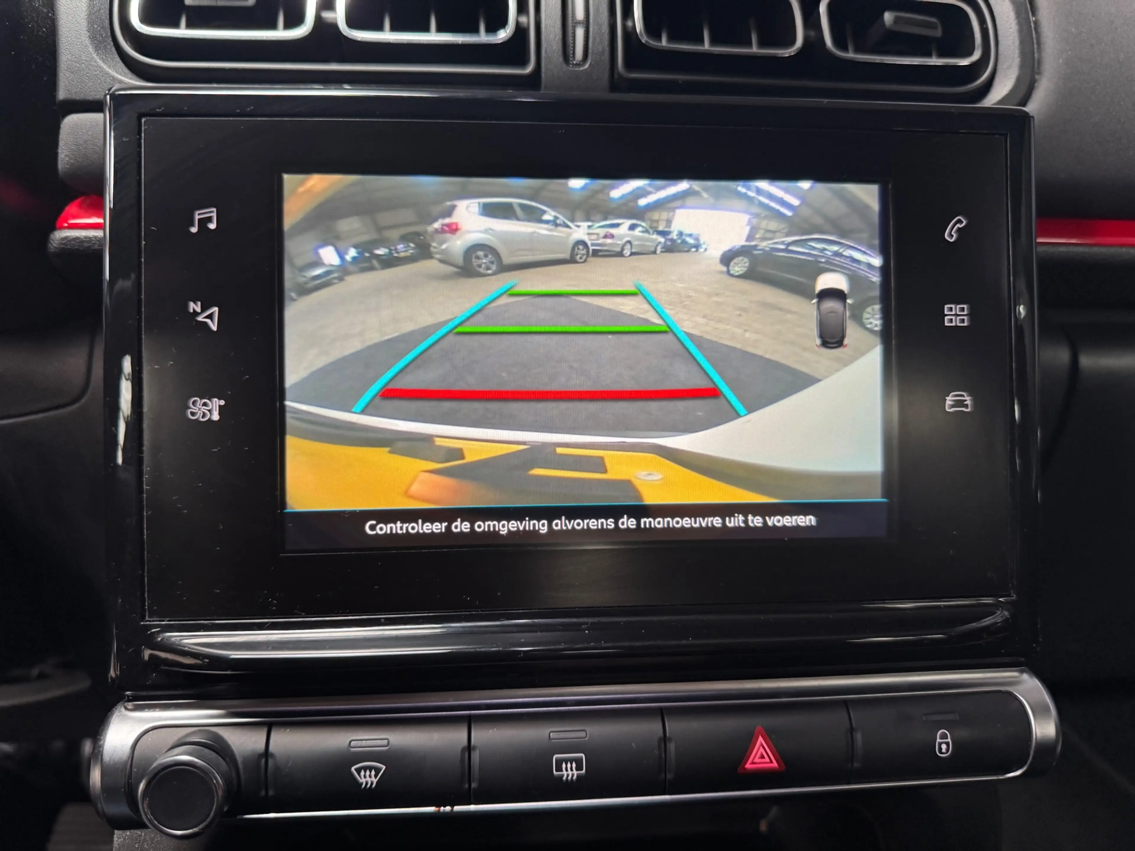 Citroen C3 1.2 PureTech Shine Nieuwe Apk — photo 12