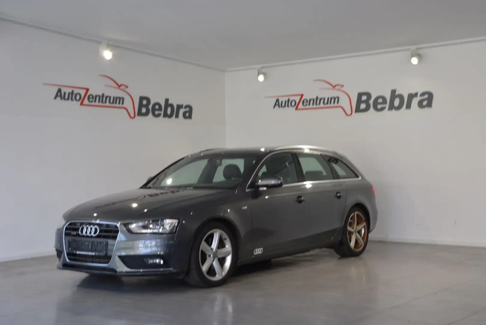 Audi A4 Avant 2.0 TFSI quattro S-Line Sportpaket plus Grau - 1