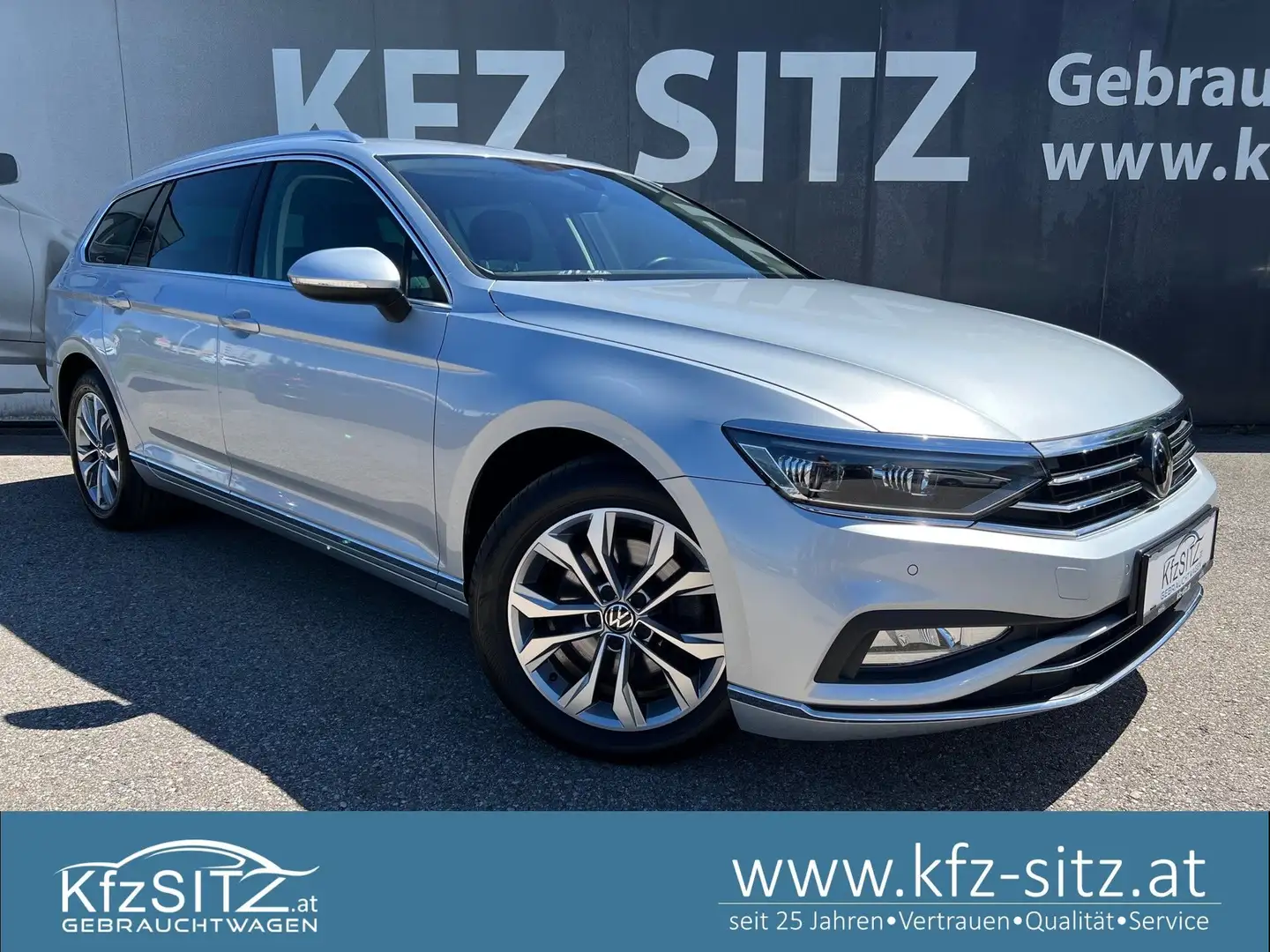 Volkswagen Passat Variant Elegance 2,0 SCR TDI DSG| AHK*MATRIX Silber - 1