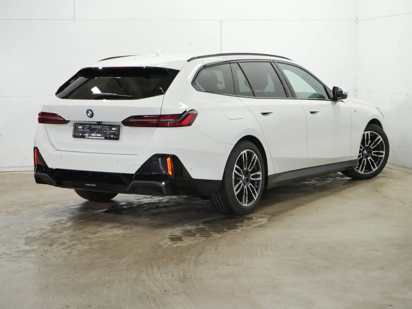 BMW 540 d xDrive Touring M Paket Pro B&W HiFi Stand.Heiz. Weiß - 2