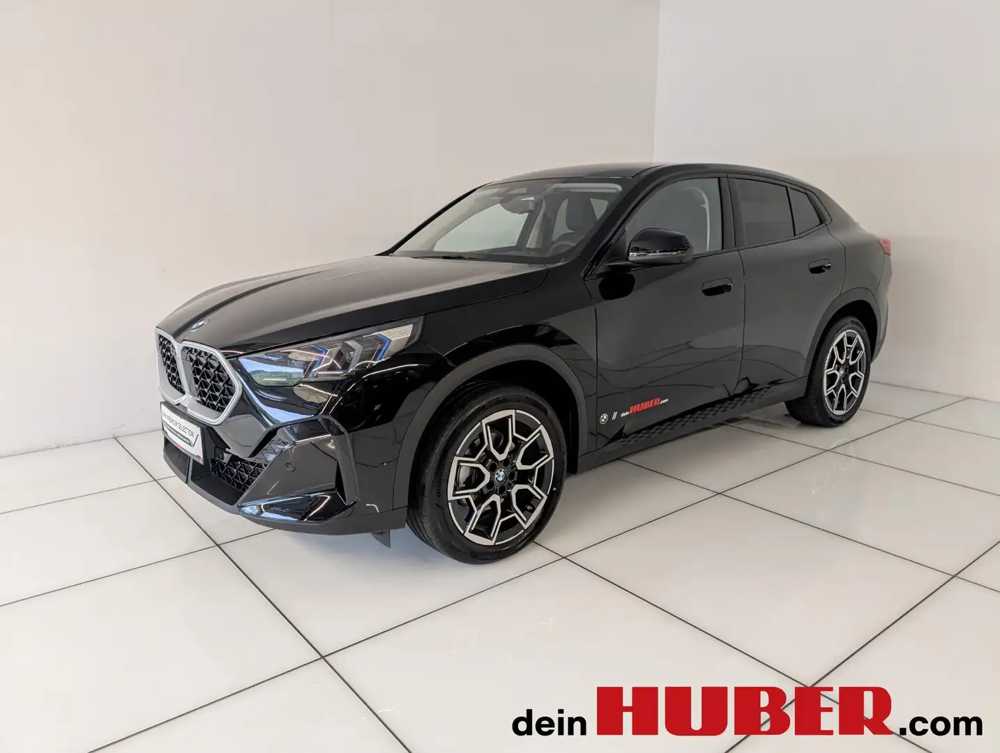 BMW X2 20d xDrive Schwarz - 1