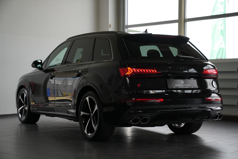 Audi SQ7 4.0 TFSI quattro PANO AHK B&O STHZ NACHTSICHT — photo 11
