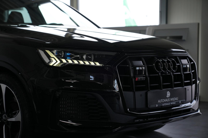 Audi SQ7 4.0 TFSI quattro PANO AHK B&O STHZ NACHTSICHT — photo 7