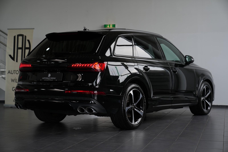Audi SQ7 4.0 TFSI quattro PANO AHK B&O STHZ NACHTSICHT — photo 8