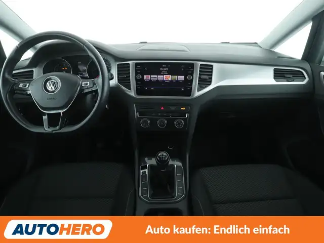 Volkswagen Golf view 12
