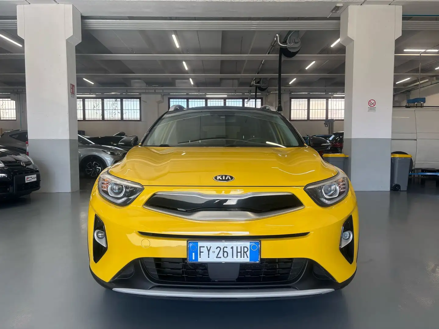 Kia Stonic 1.4 mpi eco Energy Gpl 97cv my18 Žlutá - 2