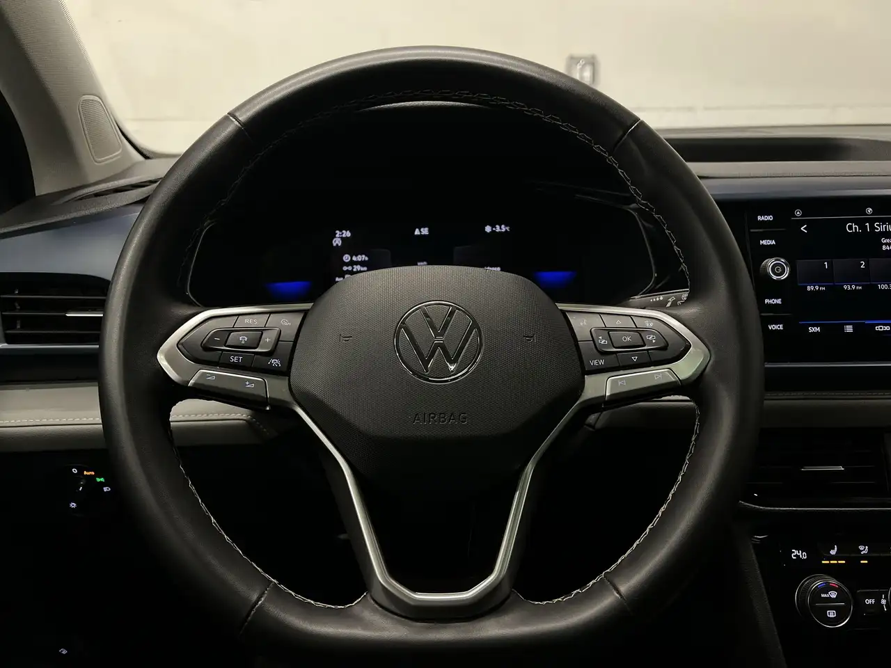 Volkswagen Taos снимка Volkswagen Taos