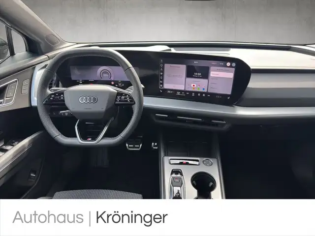 Audi E-Tron view 13