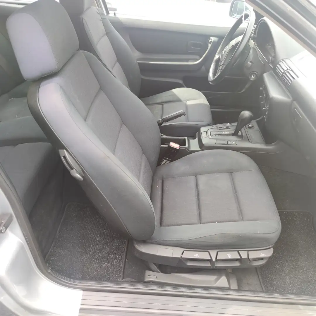 BMW 318 318i Ti A - 2