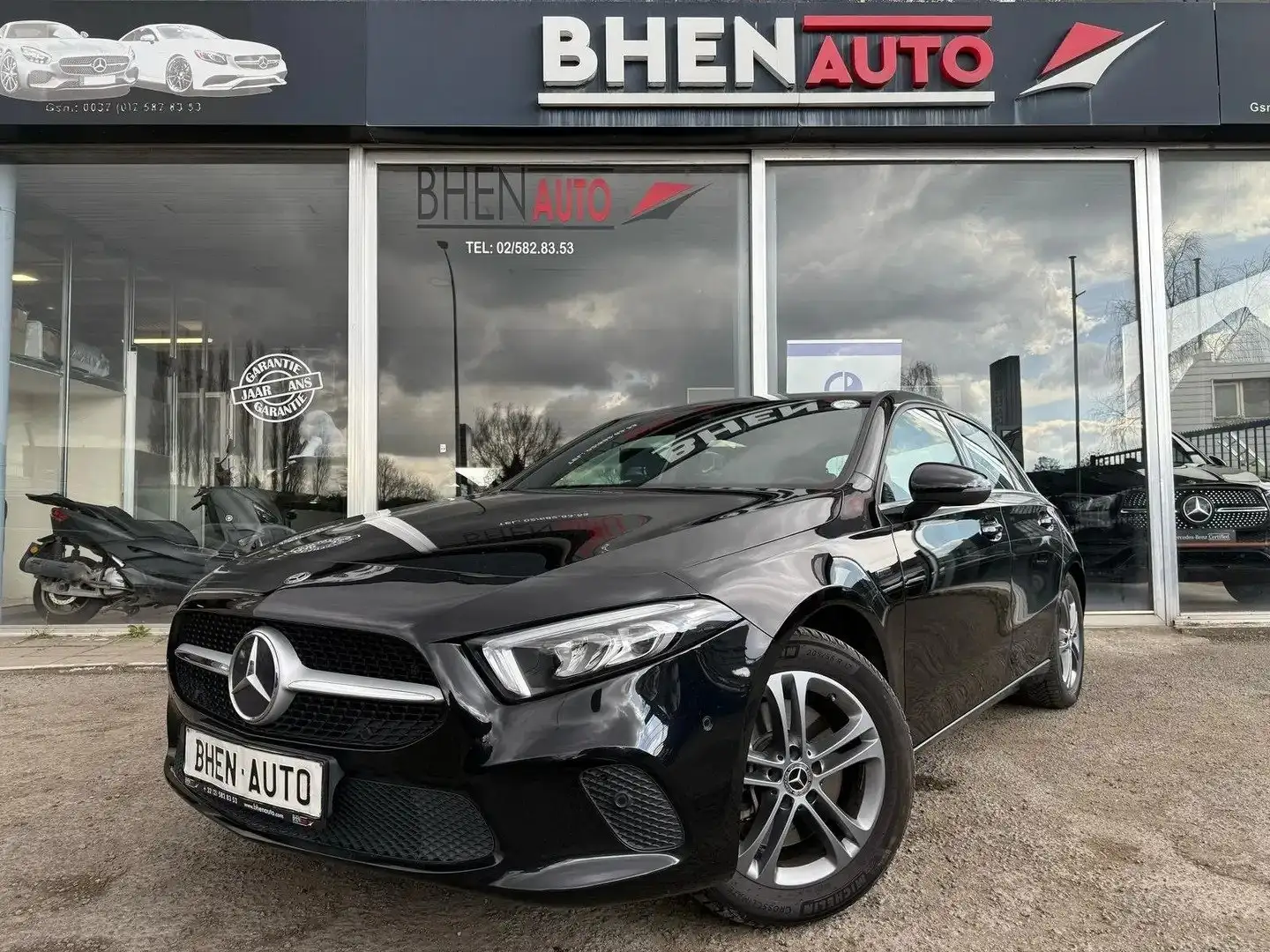 Mercedes-Benz A 250 e PHEV/XENON/LED/NAVI/CAMERA/GARANTIE 12 MOIS Noir - 1