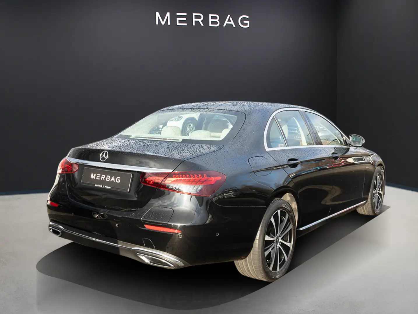 Mercedes-Benz E 300 e Limousine ACC LED Navi SHZ 360 Kam. LM Schwarz - 2