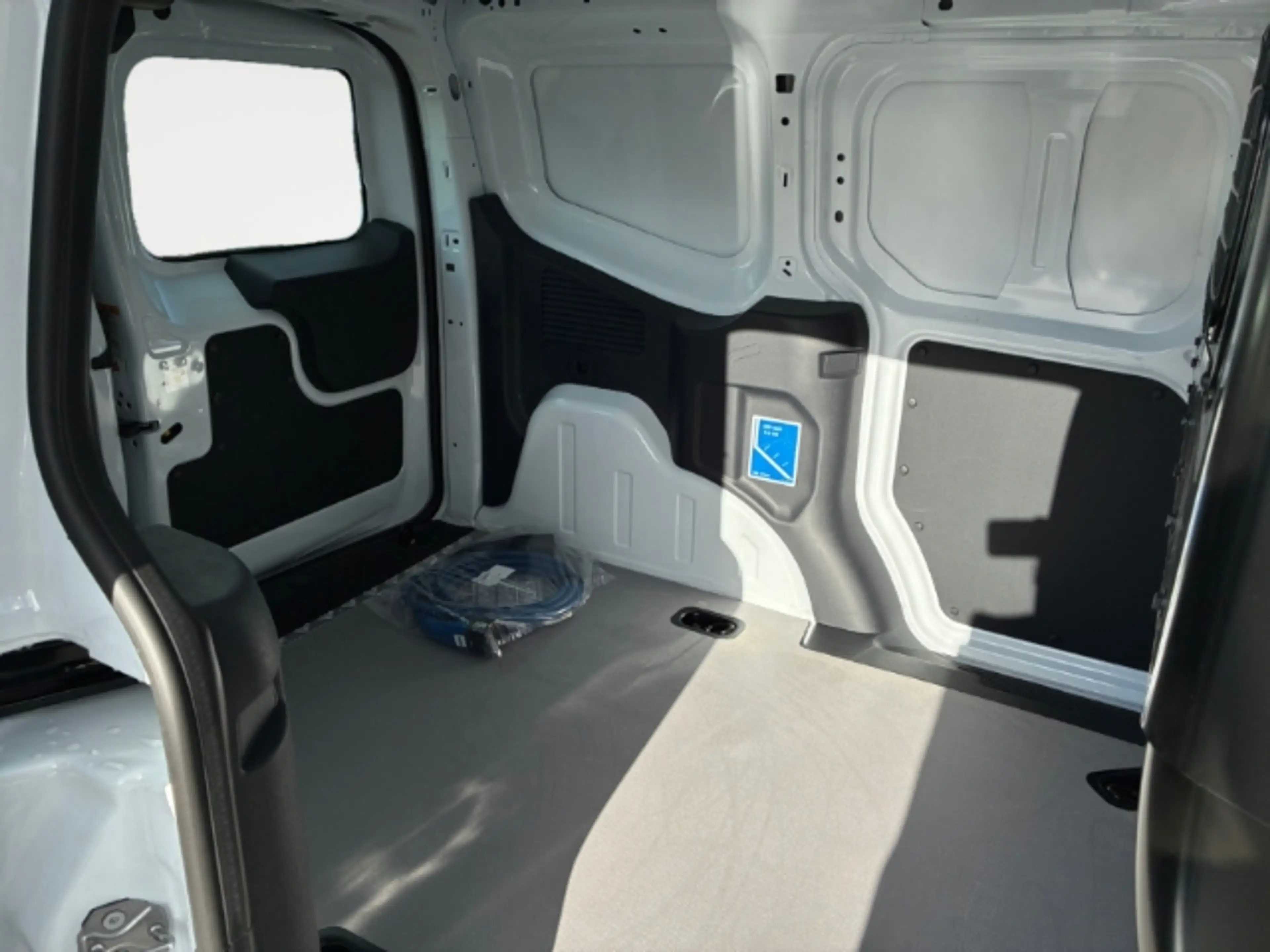 Ford Transit Courier BEV Trend - FAP - RFK - LED - — photo 13