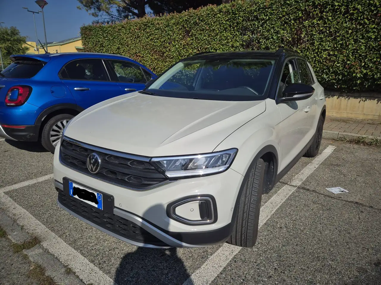 Volkswagen T-Roc T-Roc 1.0 tsi Sport — photo 1 of 5