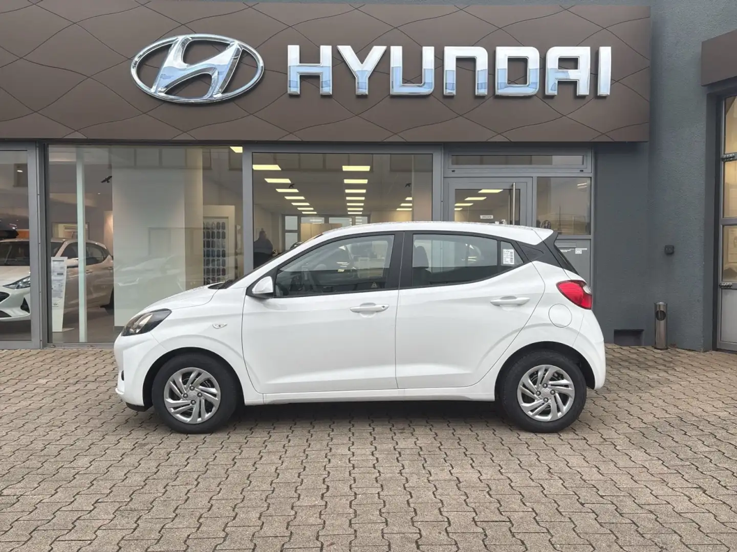 Hyundai i10 Select*Navi*PDC*Klima*Kamera*uvm* Klima Navi Weiß - 2
