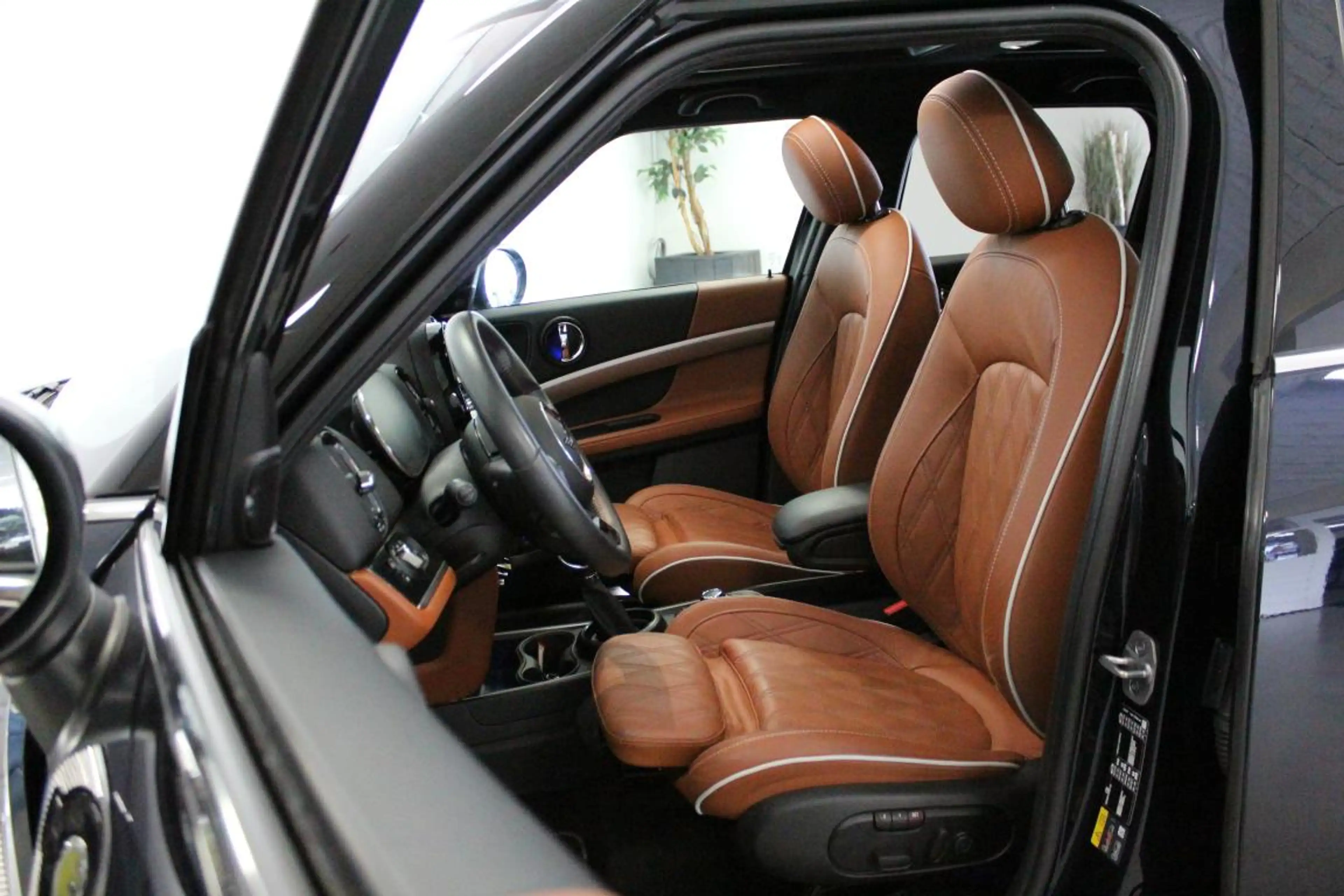 MINI Cooper SE Countryman 1.5 ALL4 MINI Yours | PANO-DAK | ACC | 18'LMV | CA — photo 11