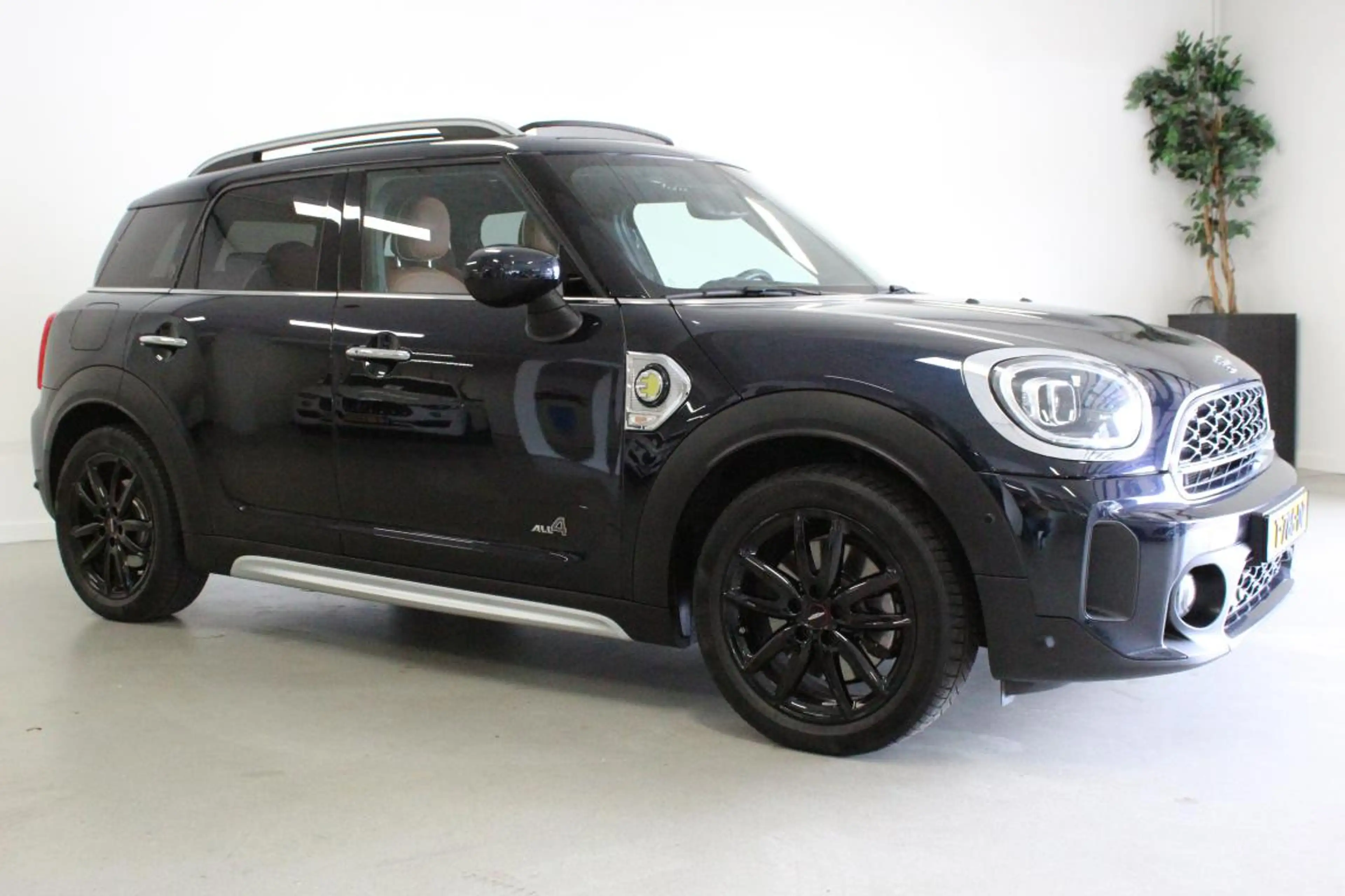 MINI Cooper SE Countryman 1.5 ALL4 MINI Yours | PANO-DAK | ACC | 18'LMV | CA — photo 2