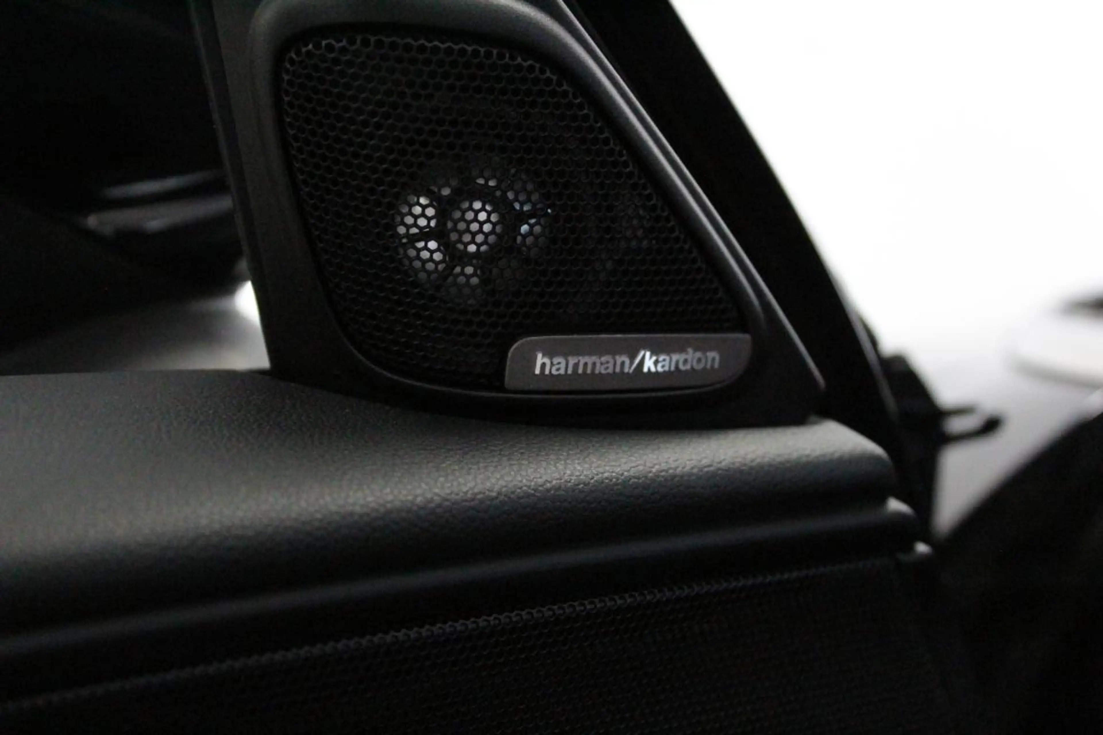 MINI Cooper SE Countryman 1.5 ALL4 MINI Yours | PANO-DAK | ACC | 18'LMV | CA — photo 12
