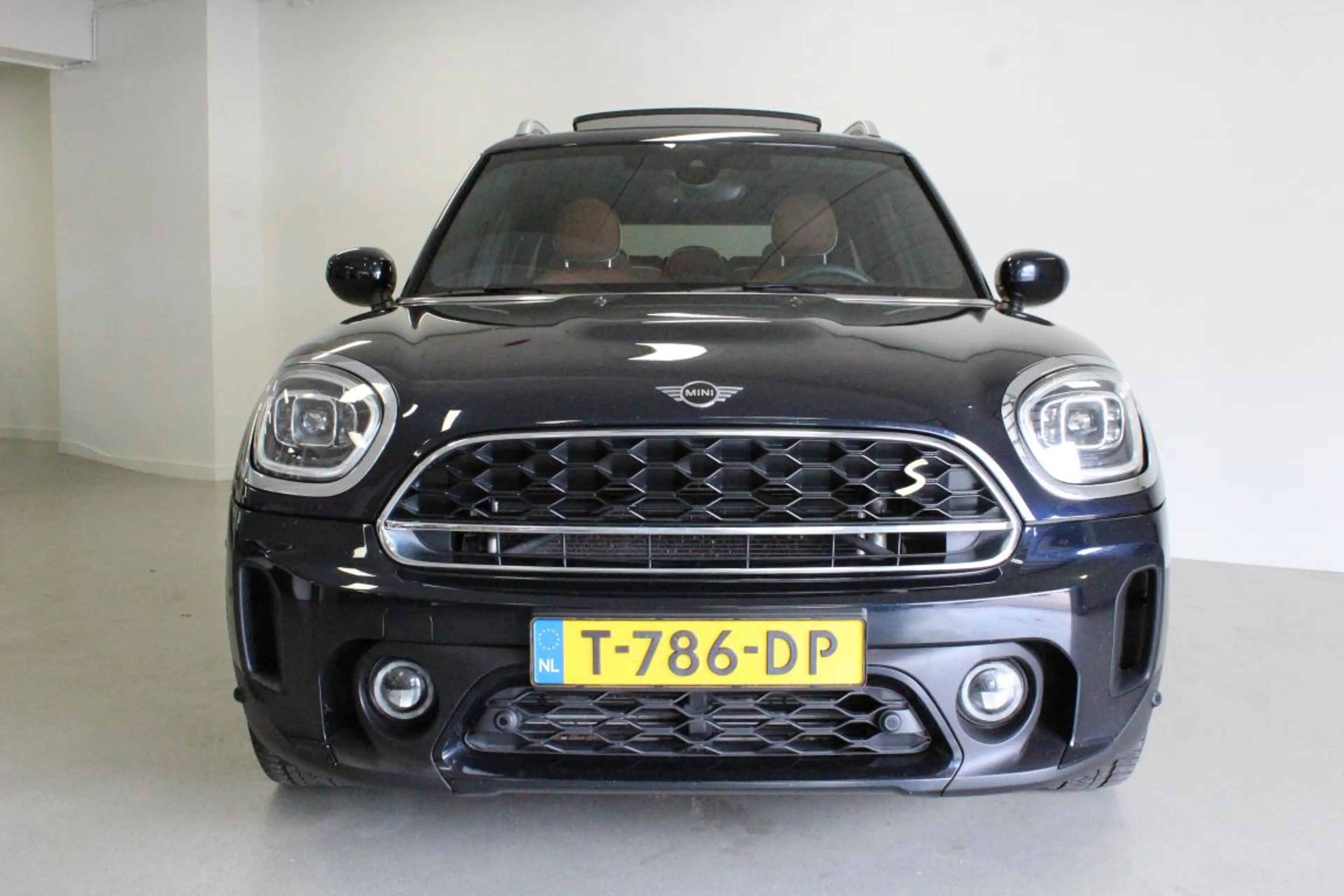 MINI Cooper SE Countryman 1.5 ALL4 MINI Yours | PANO-DAK | ACC | 18'LMV | CA — photo 3