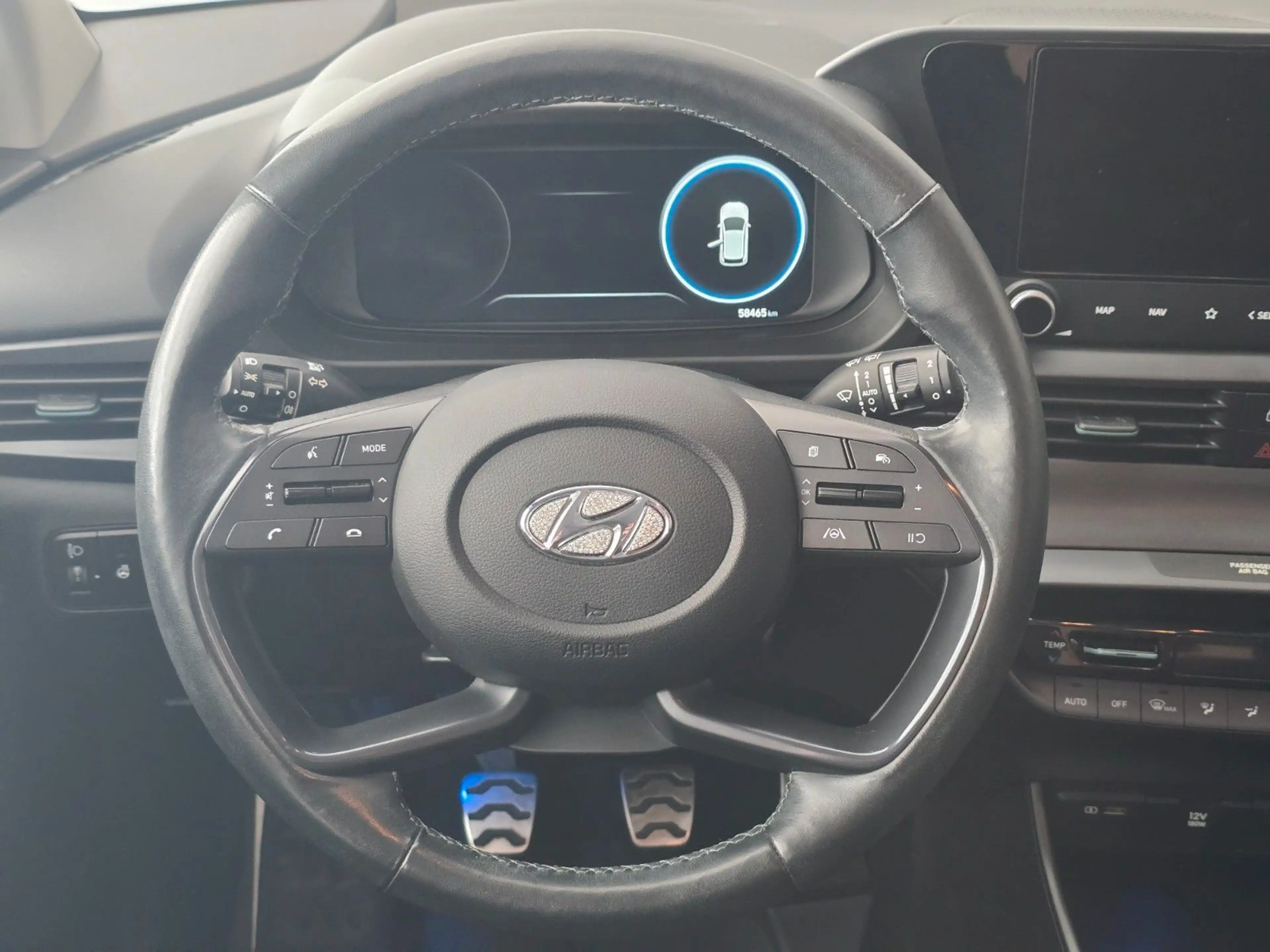 Hyundai BAYON Intro Edition Mild-Hybrid 2WD*1.HAND — photo 12