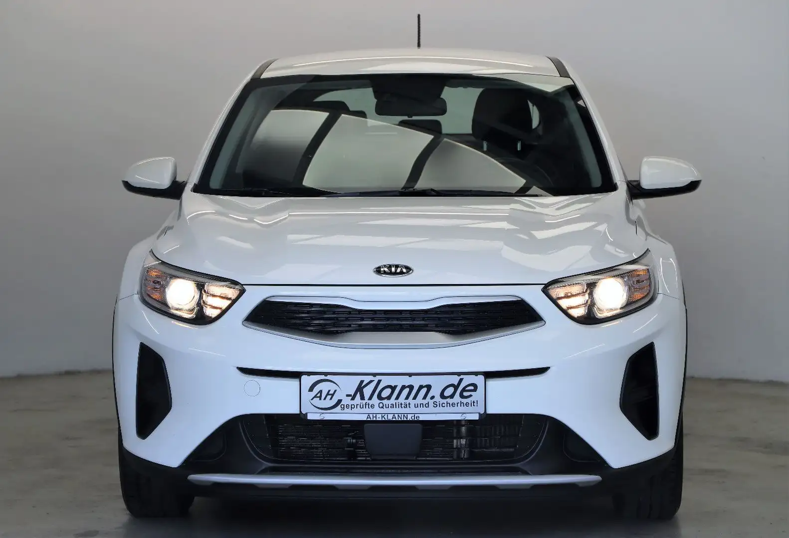 Kia Stonic 1.6 116PS Edition 7 EMotion 1.Hand PDC Wit - 2