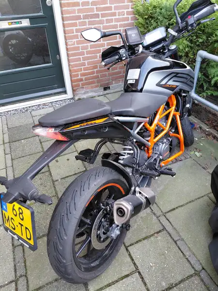 KTM 125 Duke - foto 2