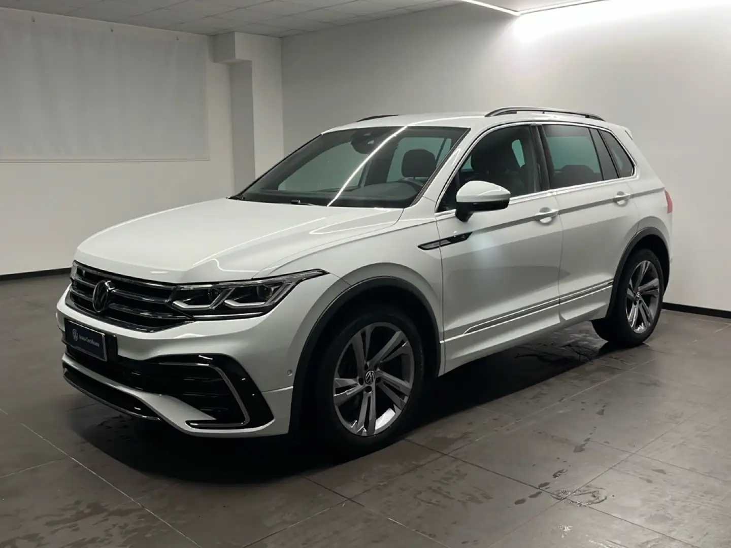 Volkswagen Tiguan Nuova R-Line 2.0 TDI SCR 110 kW (150 CV) DSG Blanc - 1