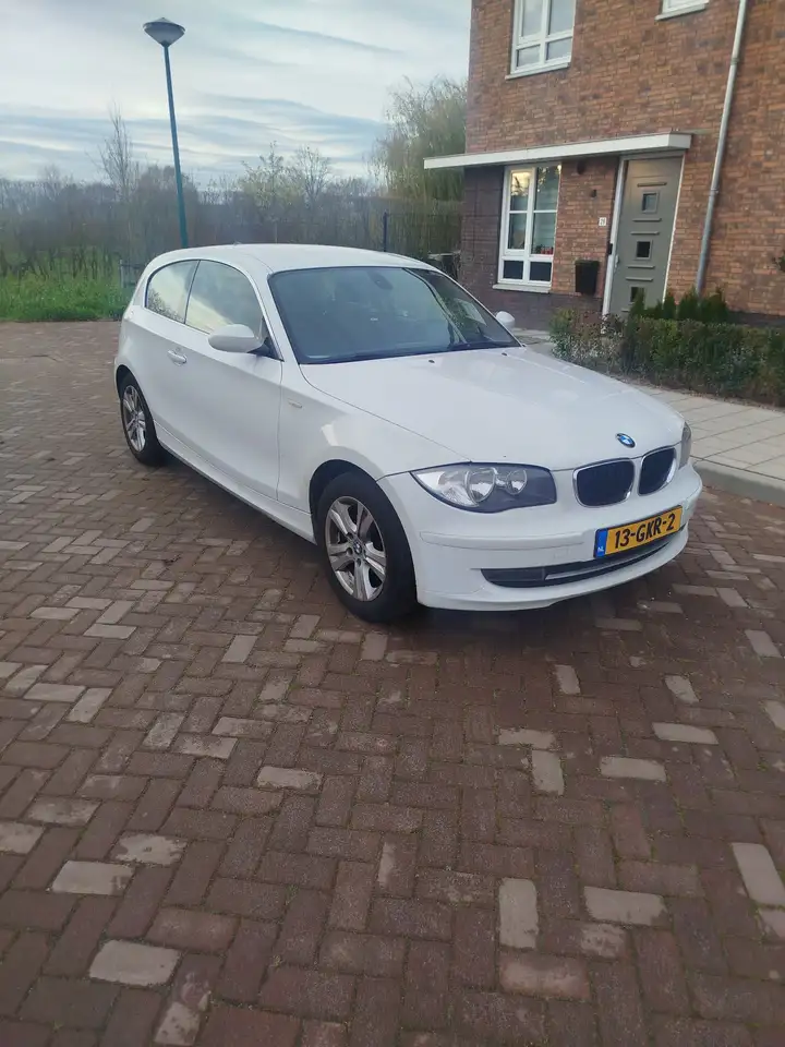 BMW 116 116i Business Line — photo 1 of 6