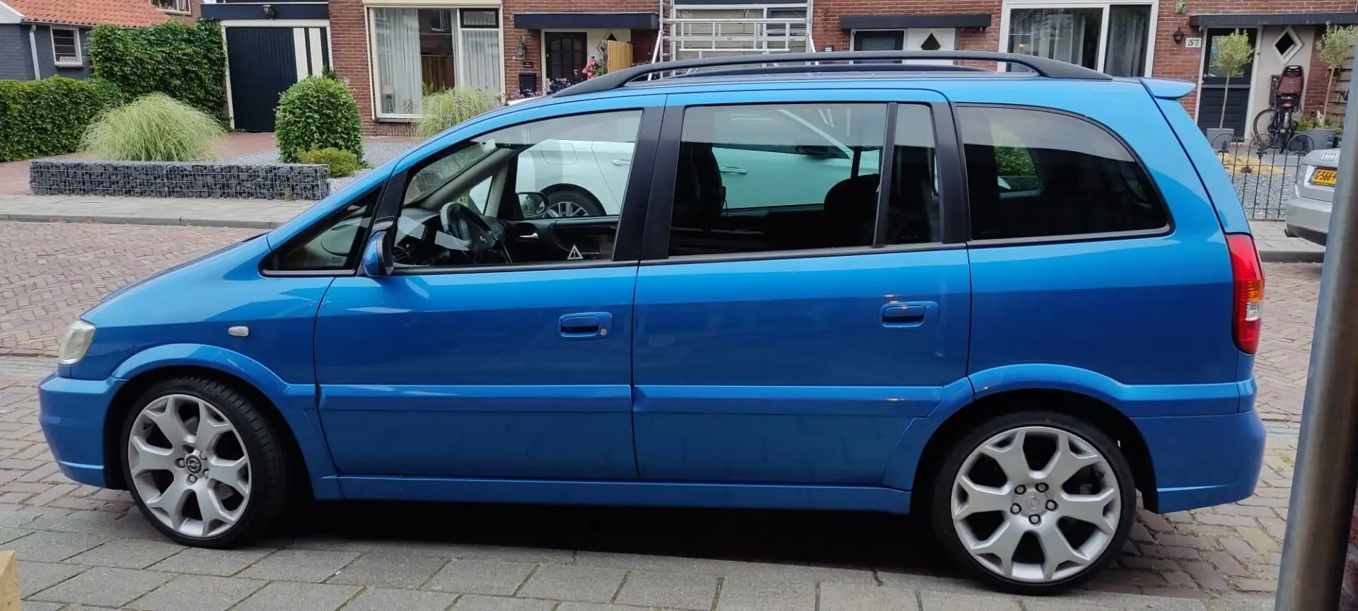 Opel Zafira 2.0-16V OPC Mavi - 1