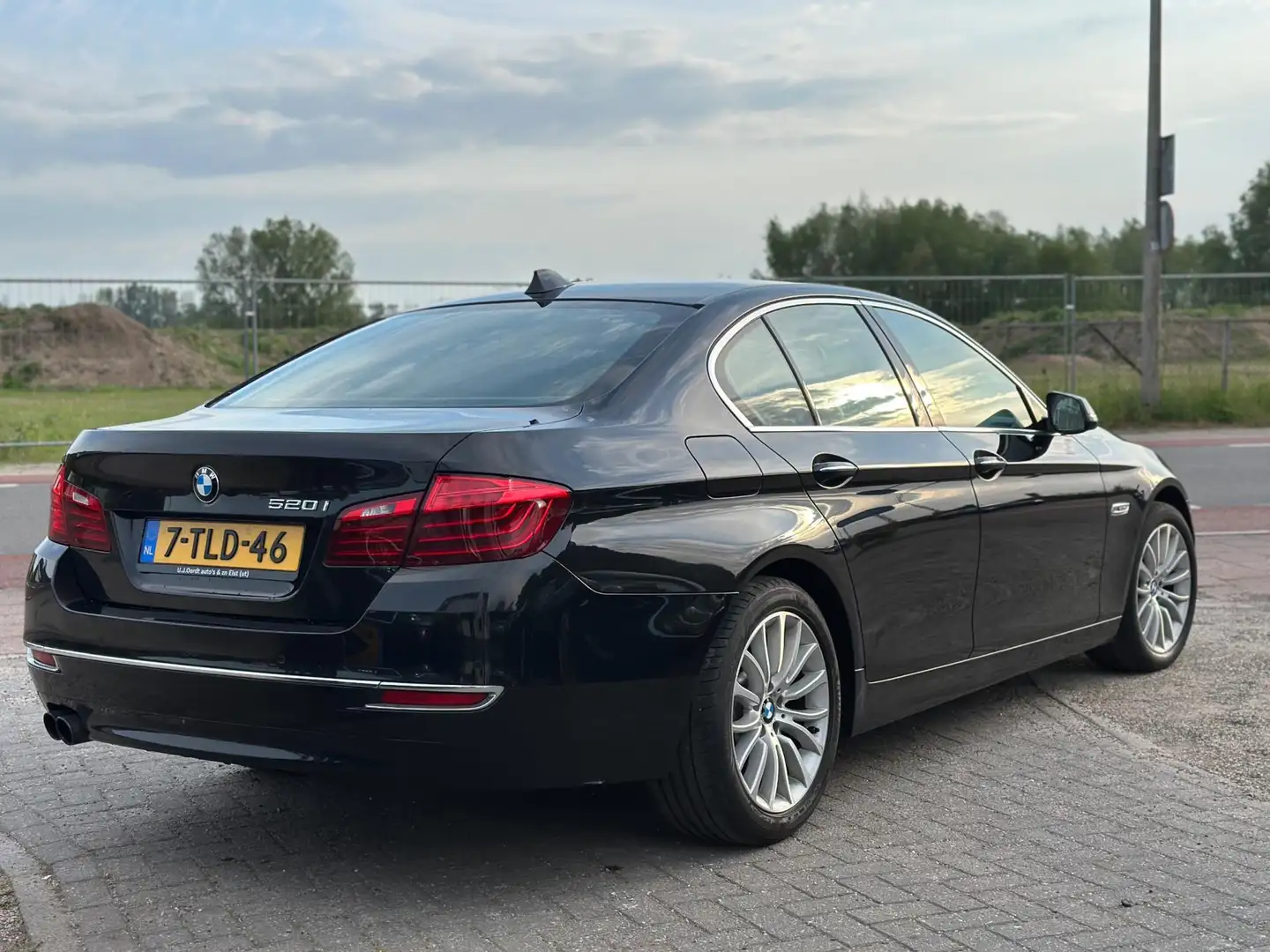 BMW 520 5-serie 520i Luxury Edition zeer nette auto! Noir - 2